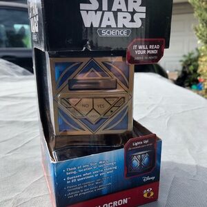 Uncle Milton Star Wars Science Jedi Holocron (NEW)